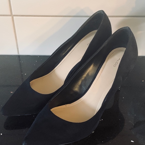 Aldo Suede Gold Accent Heels - Picture 3 of 8